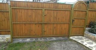 Купить распашные ворота деревянные Горно-Алтайск, цена от 2706 руб.