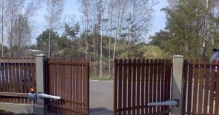 Купить распашные ворота из штакетника Горно-Алтайск, цена от 2706 руб.